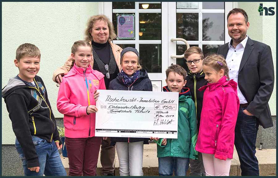 Spendenübergabe an die Grundschule in Tollwitz
