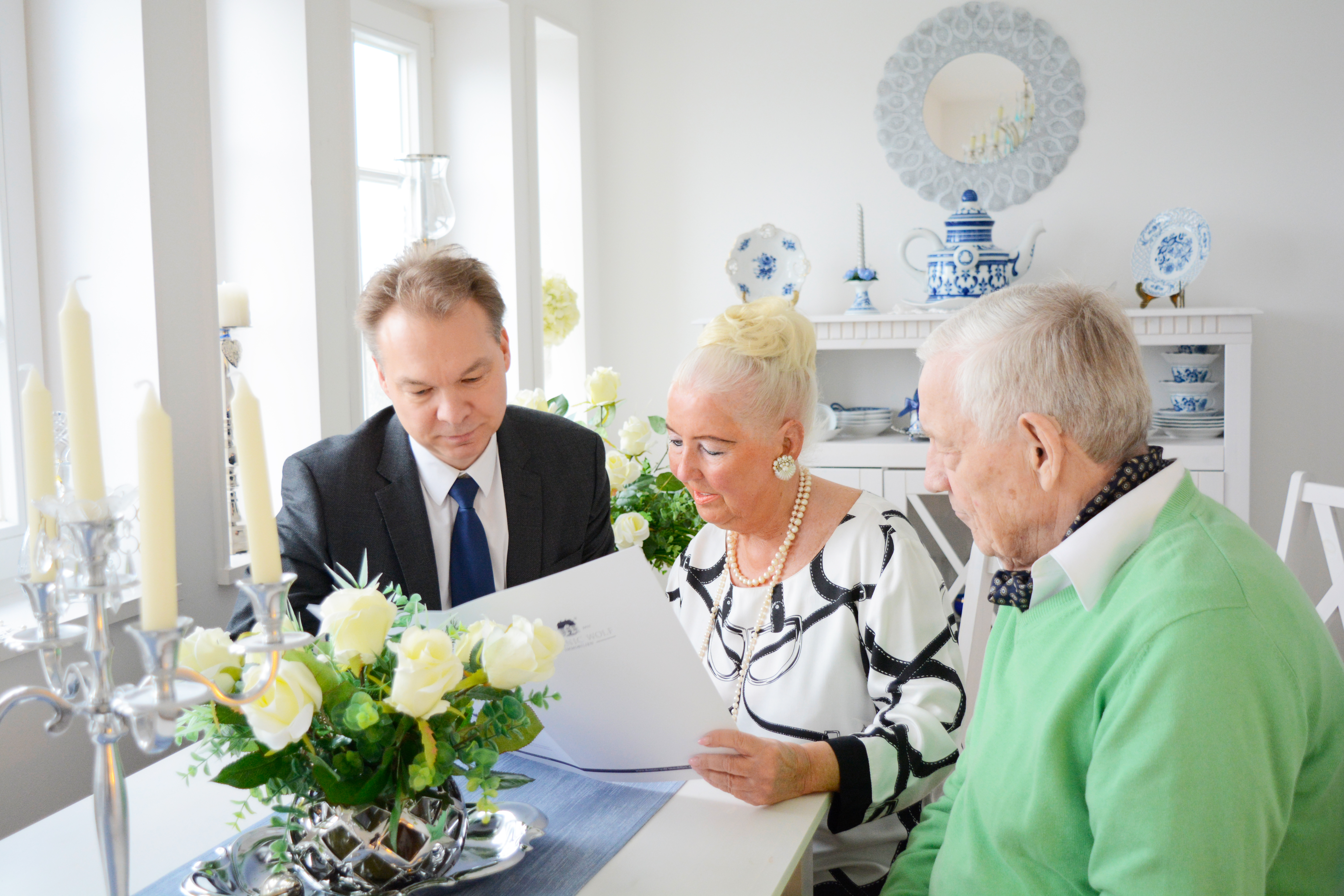 Kompetente und einfühlsame Beratung für Best Ager und Senioren - Dominic Wolf Immobilien - Ihr Immobilienmakler für Travemünde / Lübeck / Ostholstein / Ostsee