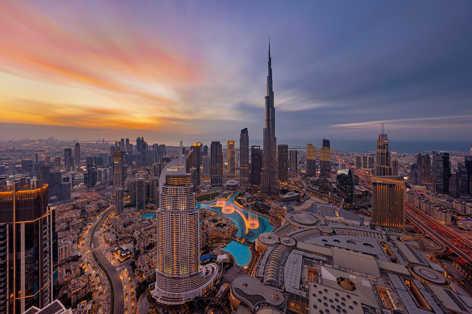 Skyline di Dubai - uffici internazionali Immobiliare Montecarlo