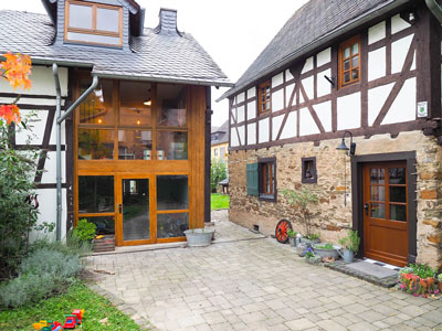 Fachwerkhaus-Duo mit Innenhof
